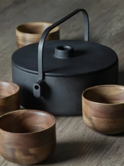 Serax Tetera De Hierro Fundido Collage 1,2 L -Vajilla Tienda 571041 01 10 EnvironmentImage 1efe20b5ac