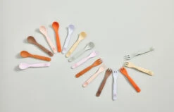 OYOY Cubiertos Infantiles Yummy 2 Piezas -Vajilla Tienda 578174 01 40 EnvironmentImage dc85e7fdf0