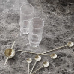 Ferm LIVING 4 Vasos Altos Ripple -Vajilla Tienda ripple long drink galleri 3 ff8ac5a31d